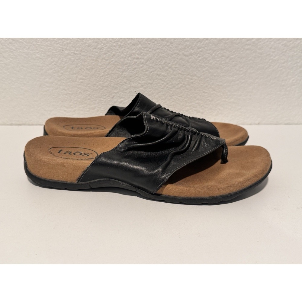TAOS Gift 2 Ruched Leather Thong Sandal 9 Black Slip On Beach Vacation GT2-12045 - Picture 3 of 9